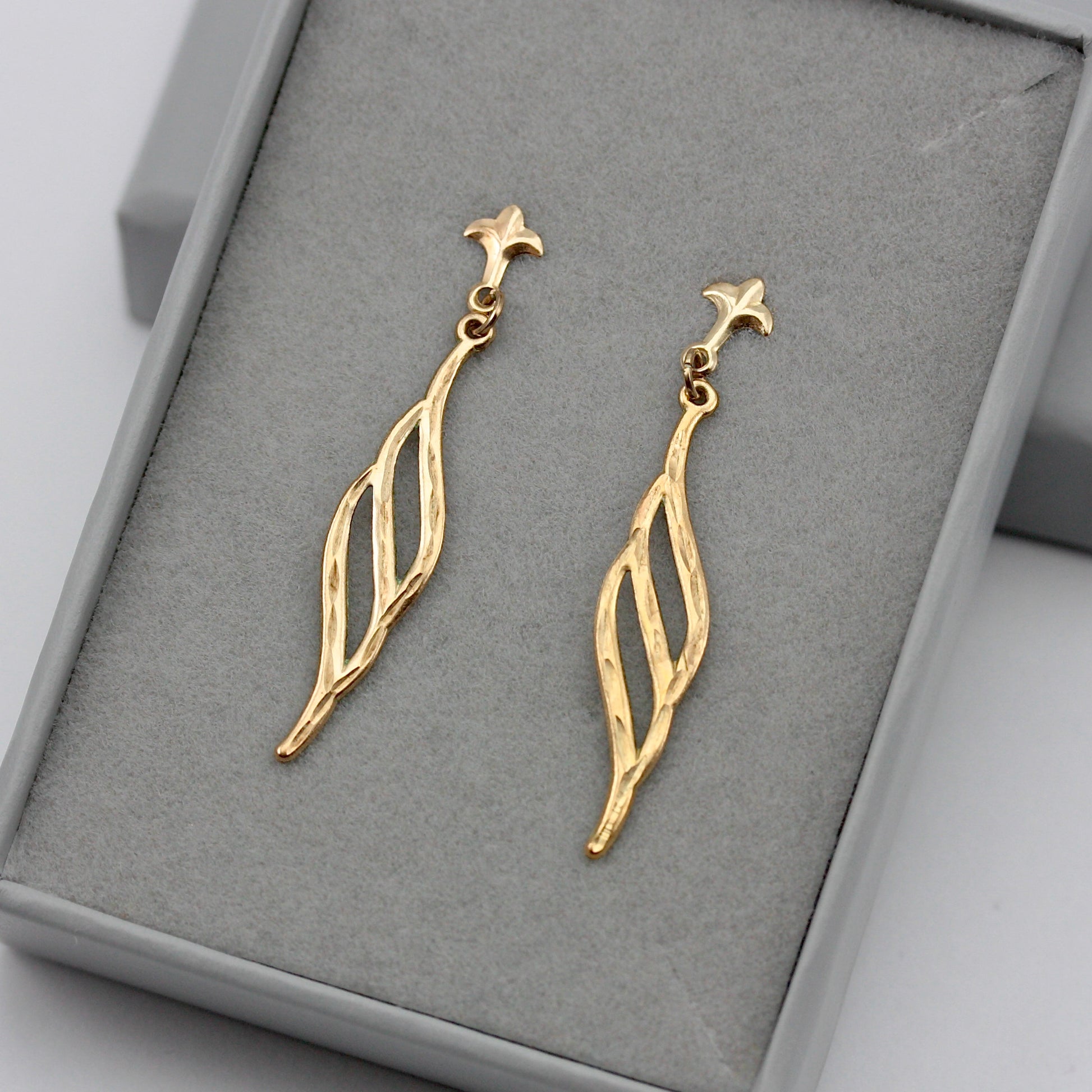 Vintage 9ct Gold Fleur De Lis Topped Dangle Earrings, 1980s