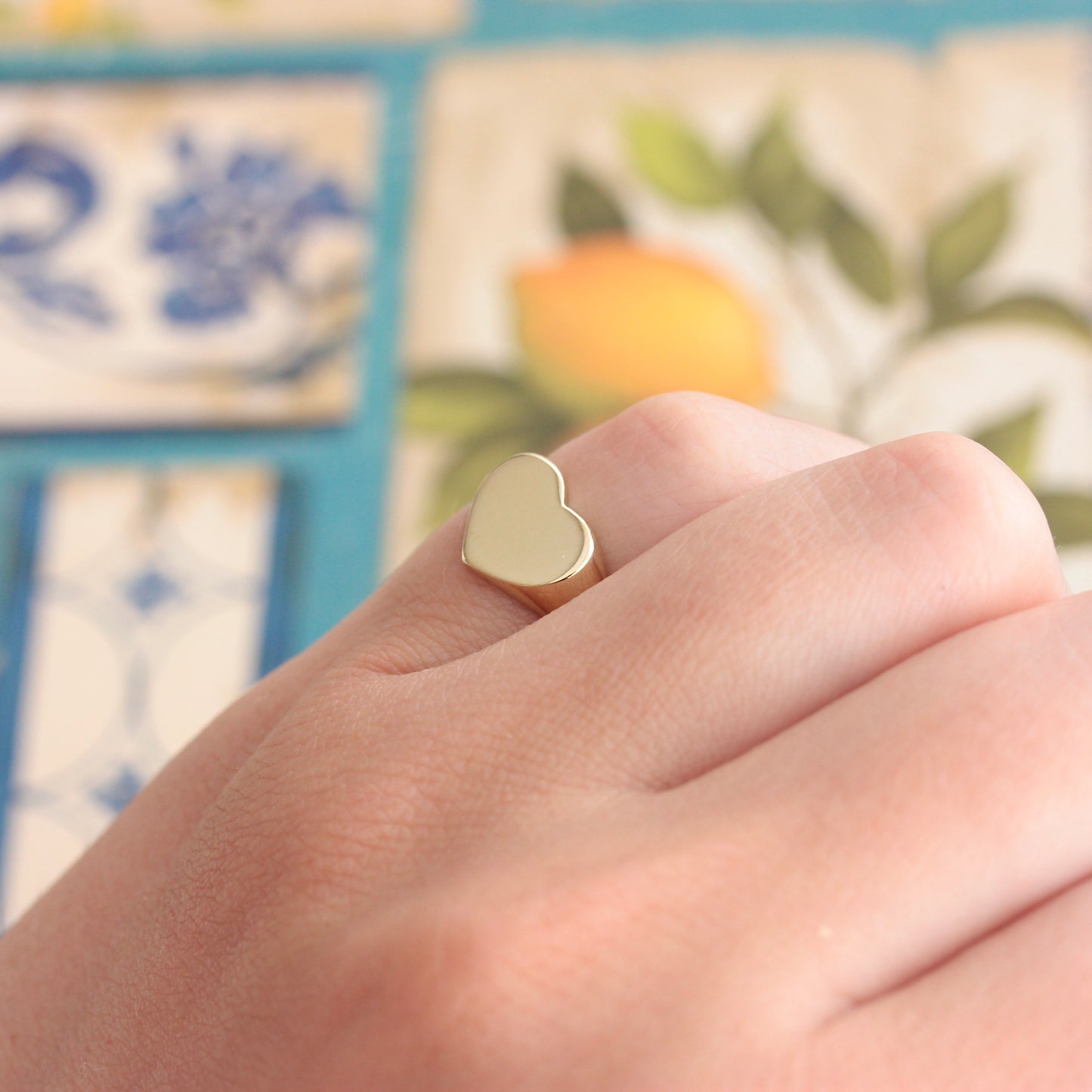 Vintage 9ct Yellow Gold Plain Heart Signet Ring