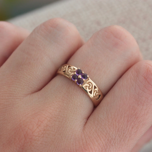 Pre-owned 9ct Gold Celtic Band with Amethyst Cabochons