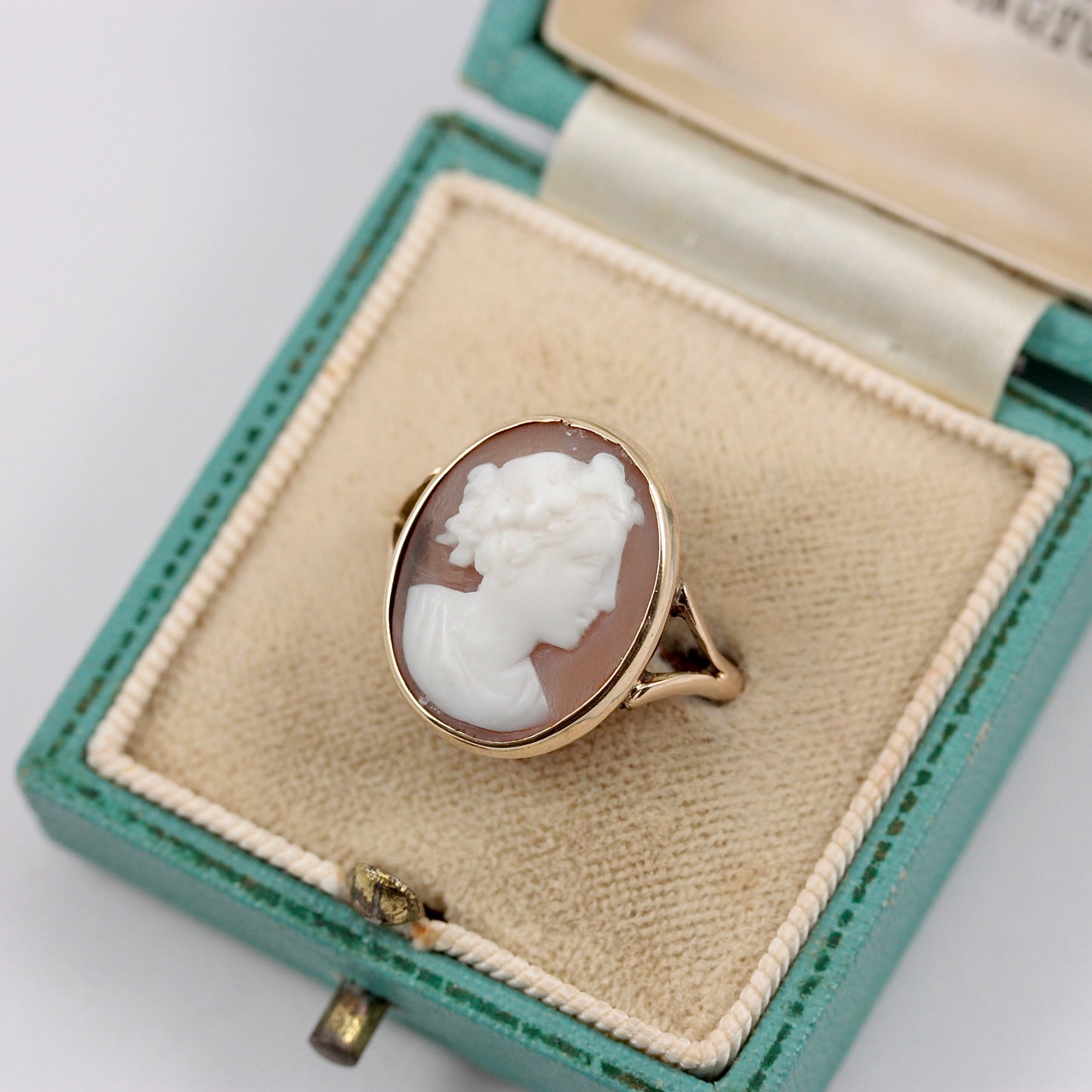 Antique 9ct Gold Sardonyx Shell Classical Cameo Ring, Early 20thC