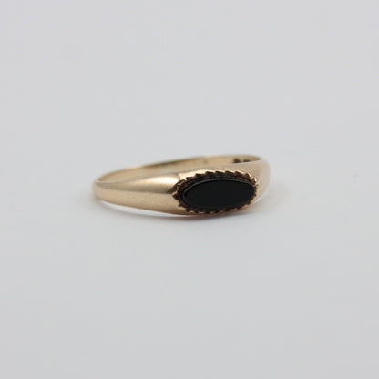 Dainty Vintage 9ct Gold Onyx Signet Ring, 1985