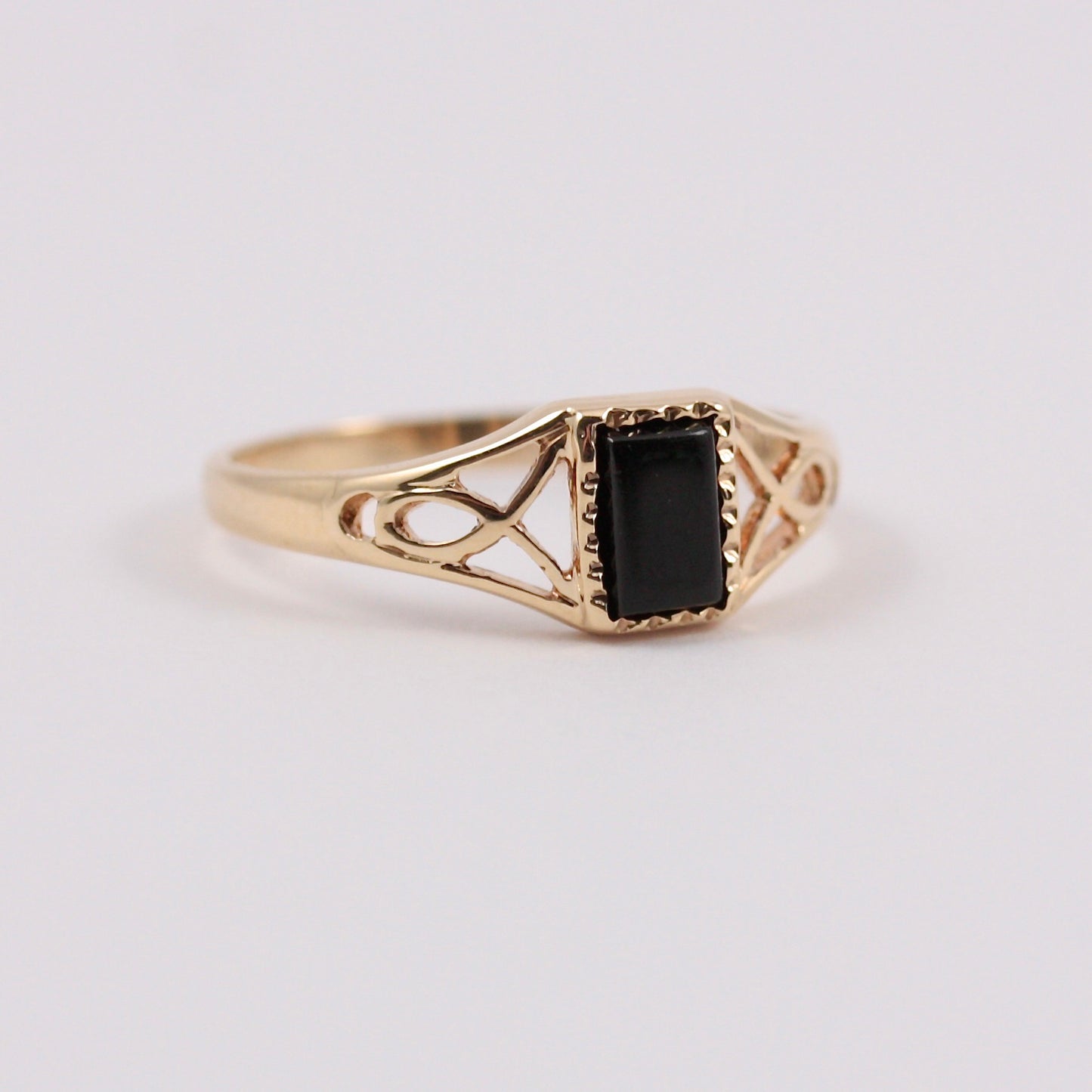 Vintage 9ct Gold Onyx Ring with Open Shoulders, 1985