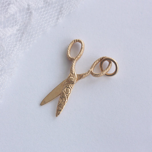 Vintage 9ct Gold Moving Scissors Charm