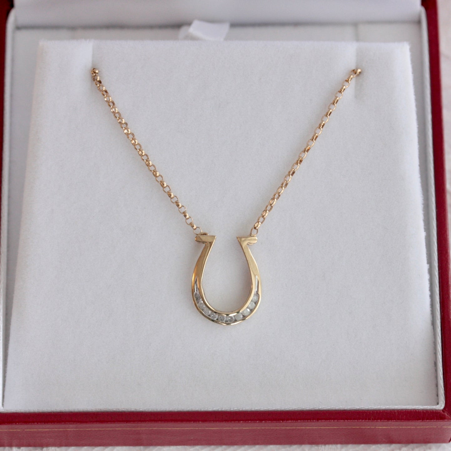 Pre-owned 9ct Yellow Gold Diamond Horseshoe Necklace, 21 inches