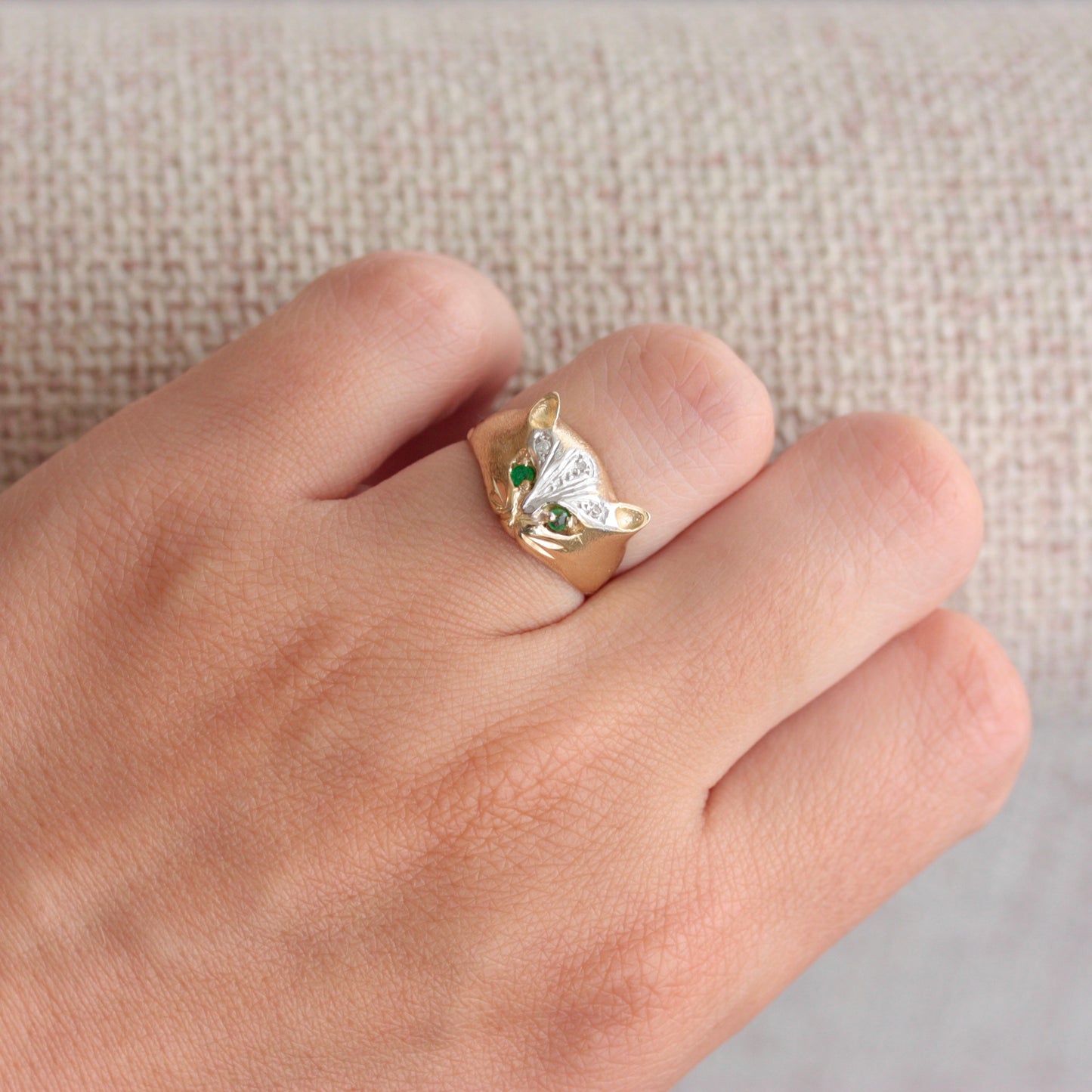 Vintage 9ct Gold Cat Ring with Diamonds and Emerald Eyes, 1989