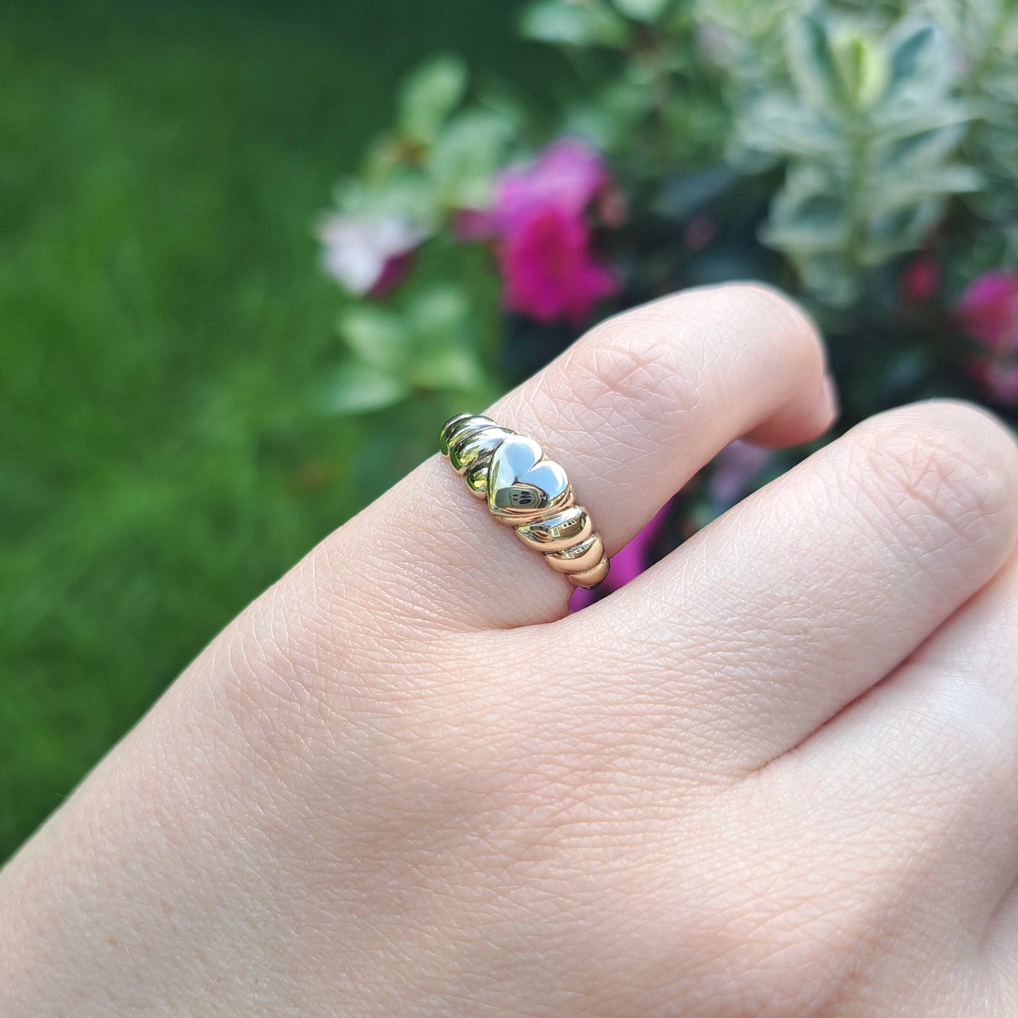 vintage 9ct gold puffy heart ring