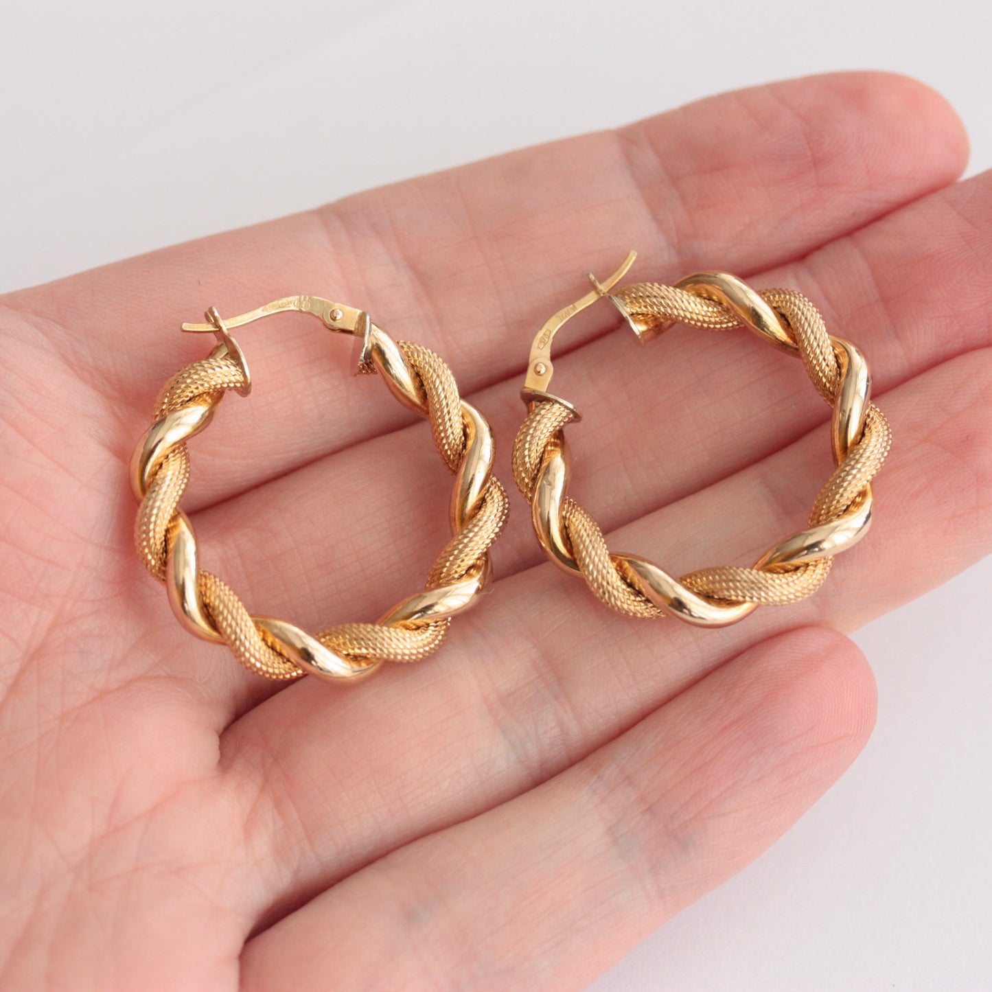 Pre-owned 9ct Gold Rope Twist Hoop Earrings, Medium / Large
