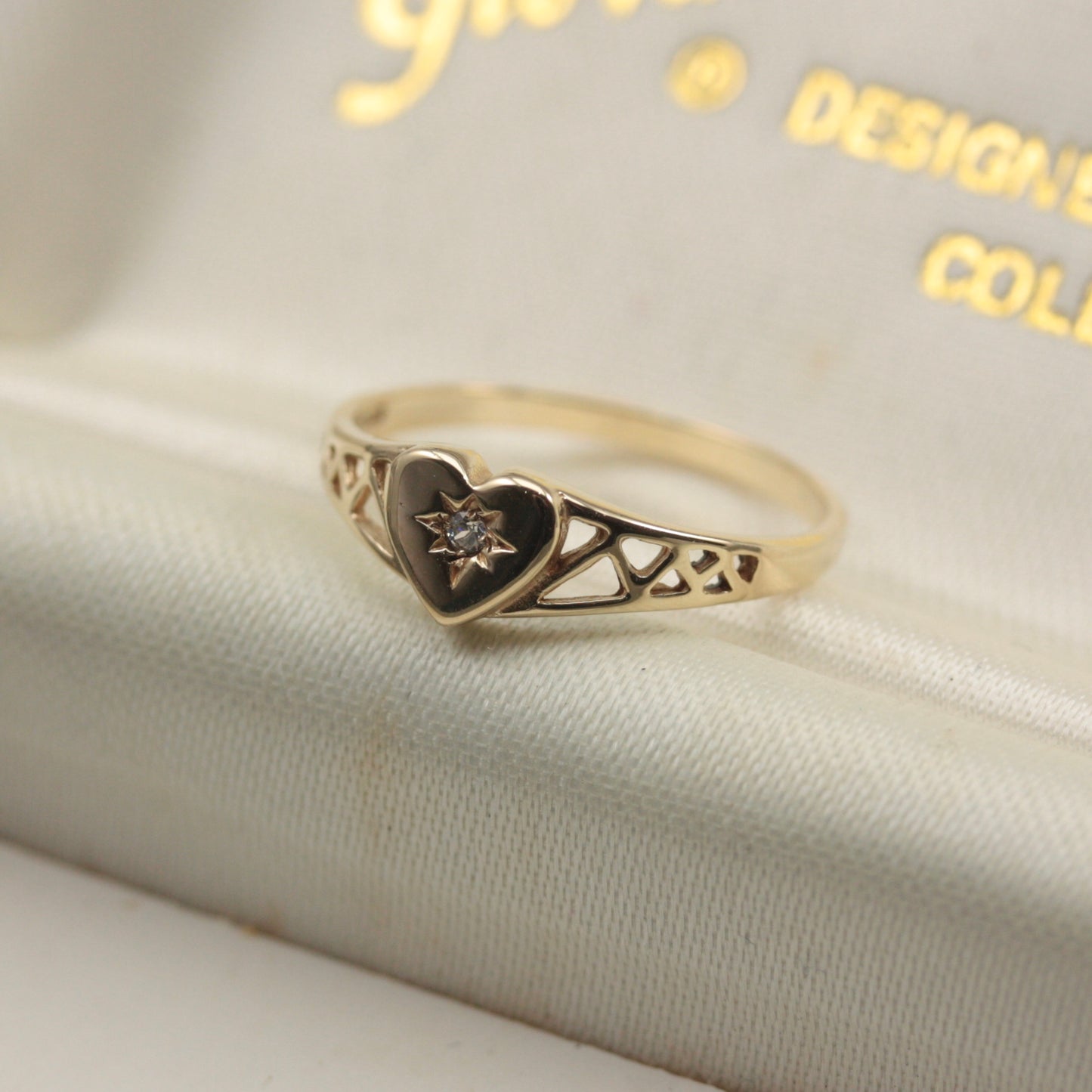 Late Vintage 9ct Gold and Star Set CZ Heart Ring