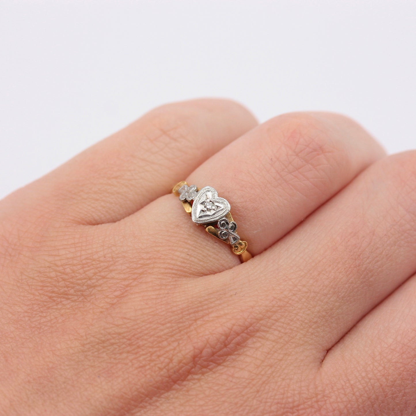 Early Vintage 18ct Gold + Platinum Floral Heart Ring with Diamond