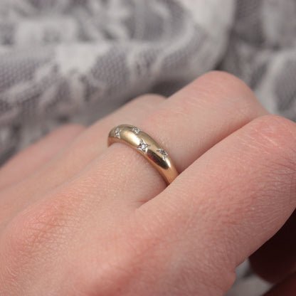 Pre-owned 9ct Gold Star Diamond Domed Ring