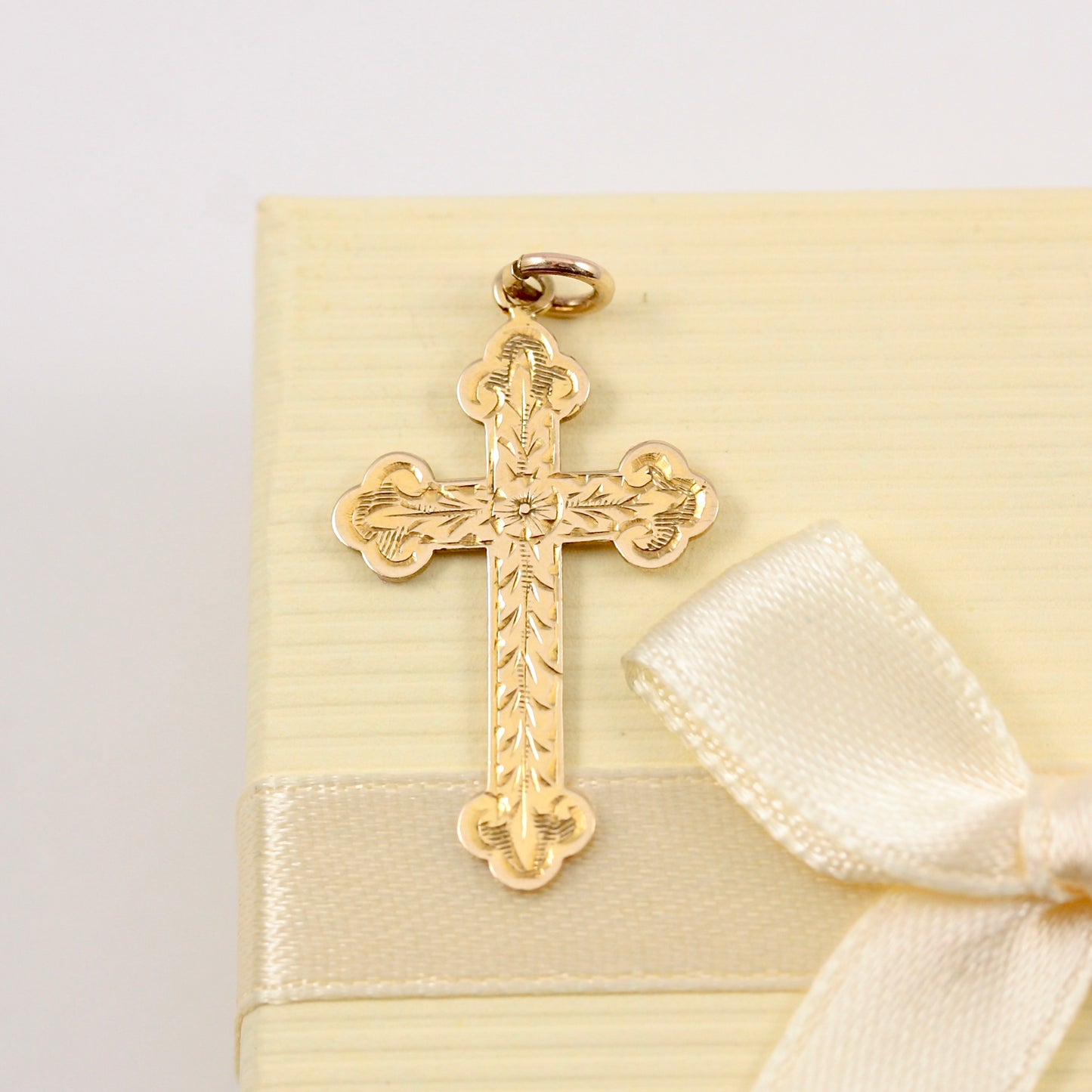 Vintage 9ct Gold Floral Engraved Cross Pendant