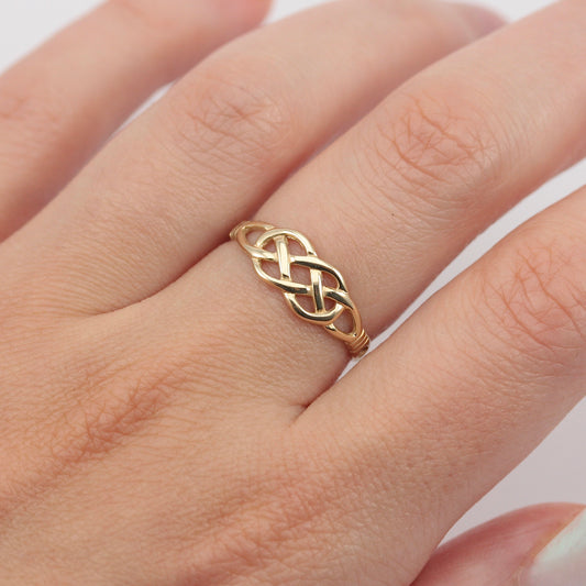 Pre-owned 9ct Yellow Gold Celtic Knot Ring