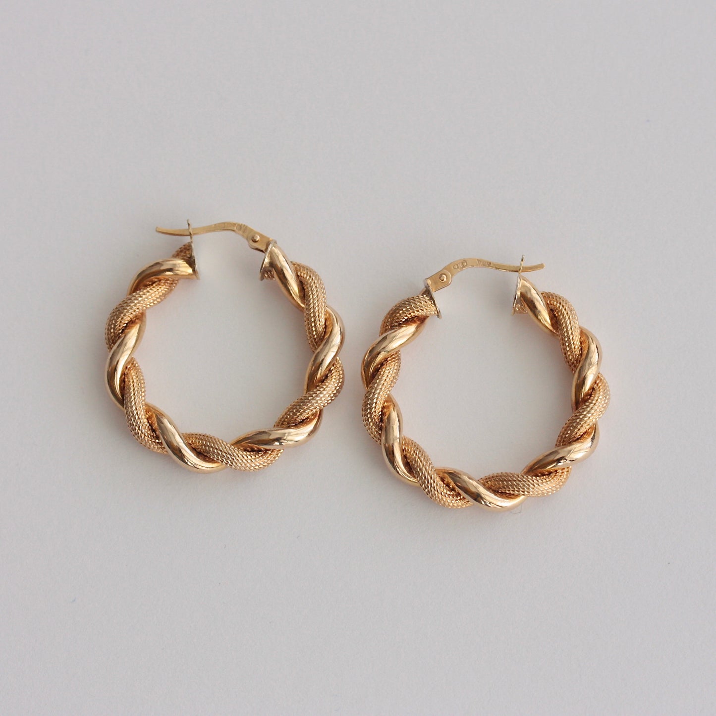 Pre-owned 9ct Gold Rope Twist Hoop Earrings, Medium / Large