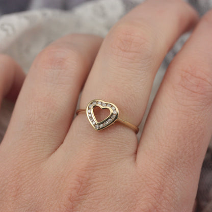 Pre-owned 9ct Gold and Diamond Heart Ring