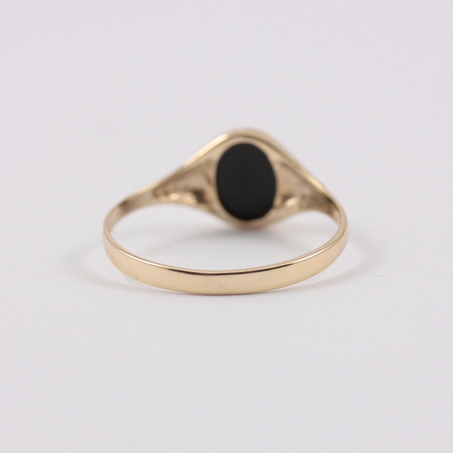 Dainty Vintage 9ct Gold Striped Onyx Ring, 1988