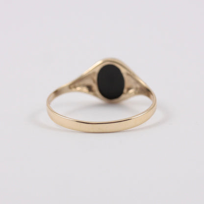 Dainty Vintage 9ct Gold Striped Onyx Ring, 1988