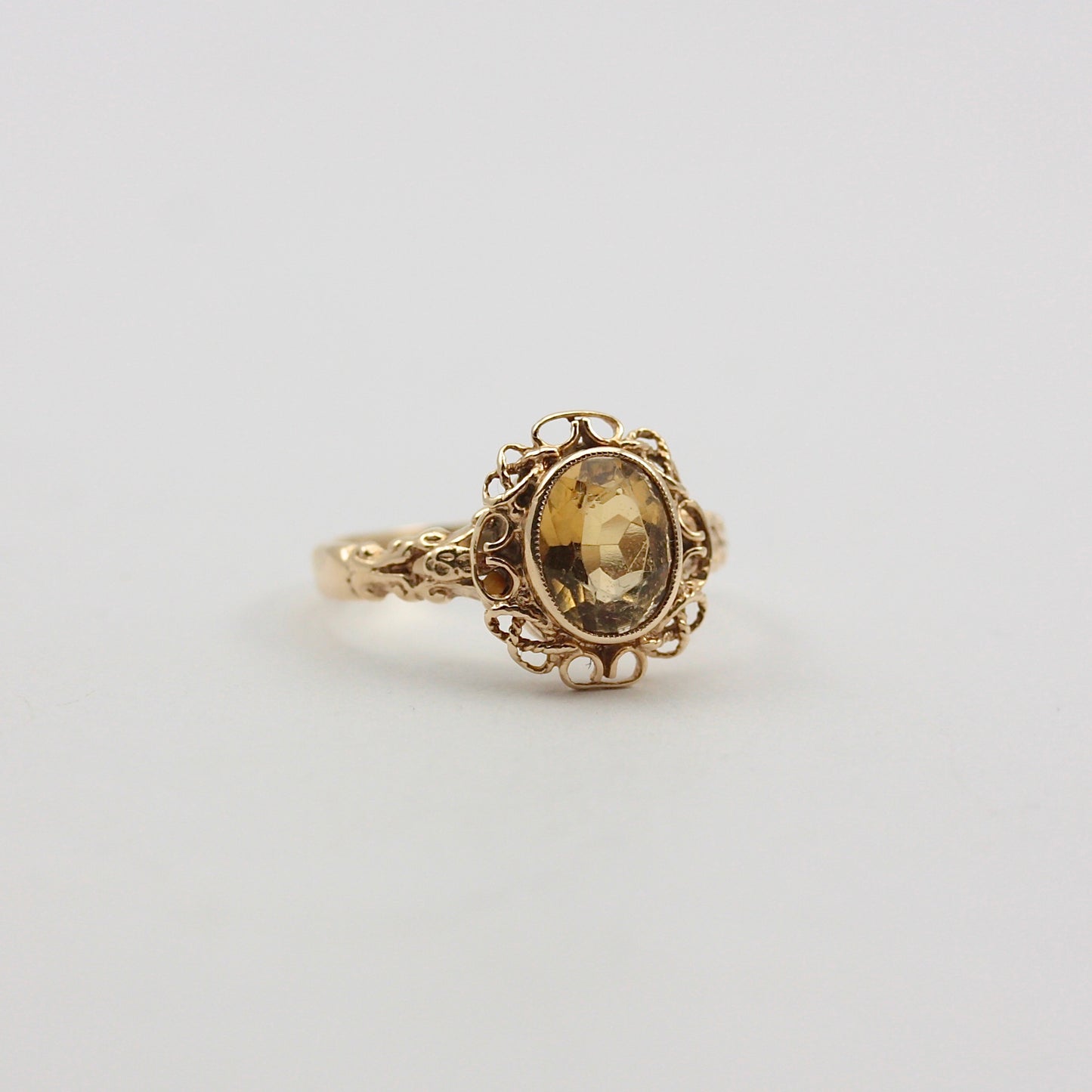 Vintage 9ct Gold Fancy Framed Citrine Ring