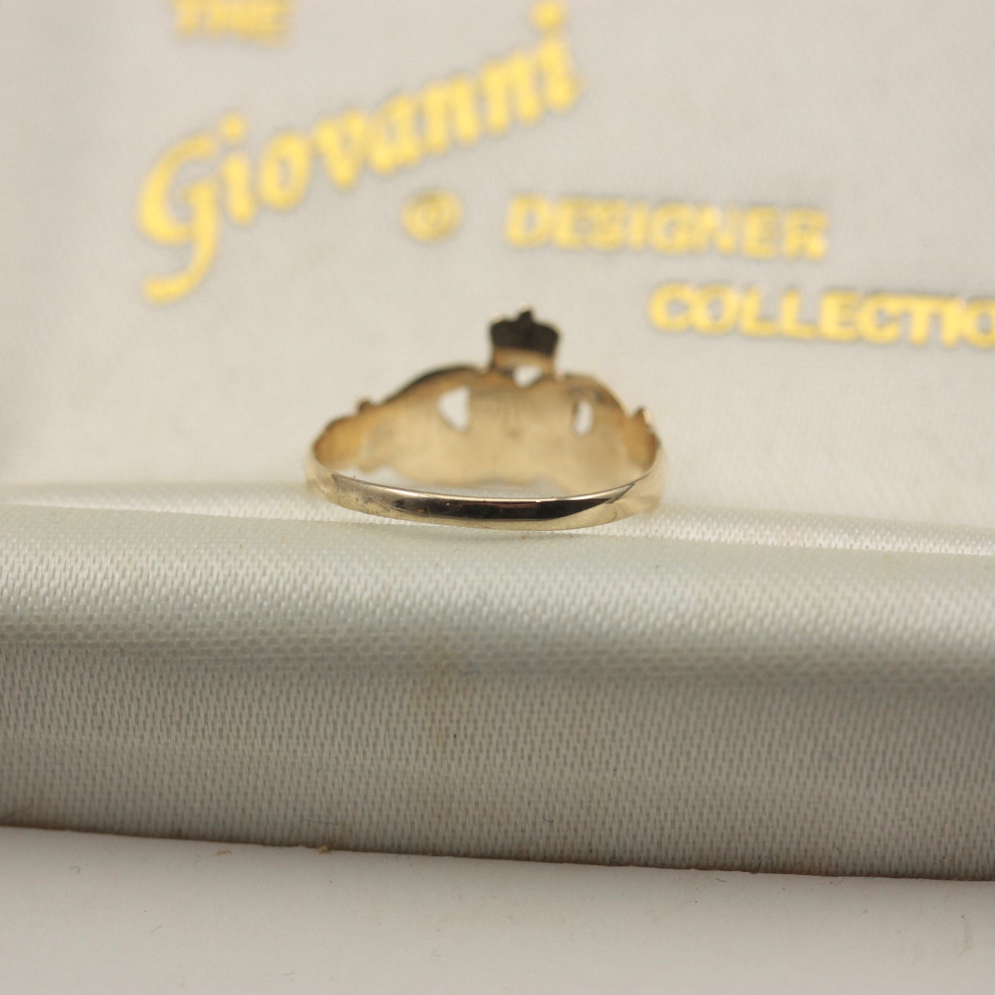 Vintage 9ct Gold Diamond Claddagh Ring