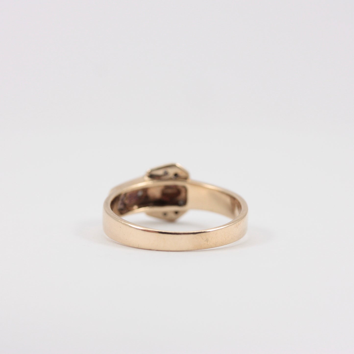 9ct Yellow Gold and Diamond Buckle Ring