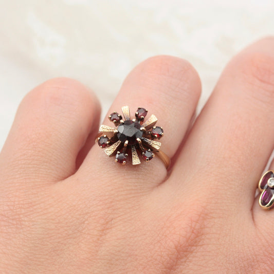 1970s garnet sunburst ring 