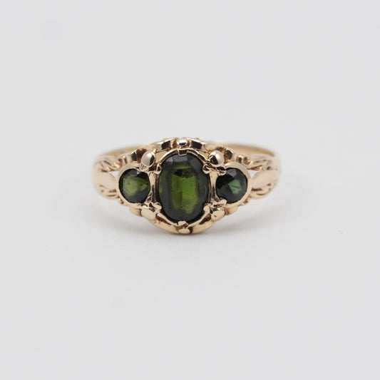 Vintage 9ct Gold Green Stone Trilogy Ring