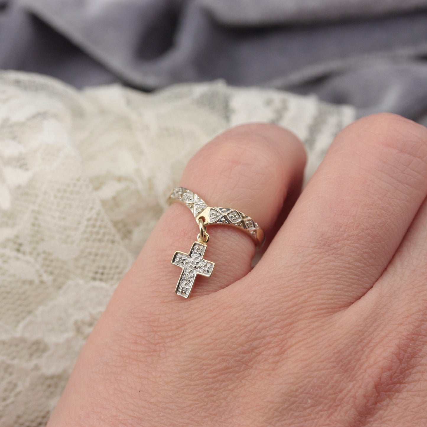 Pre-owned 9ct Gold Diamond Dangle Cross Charm Ring