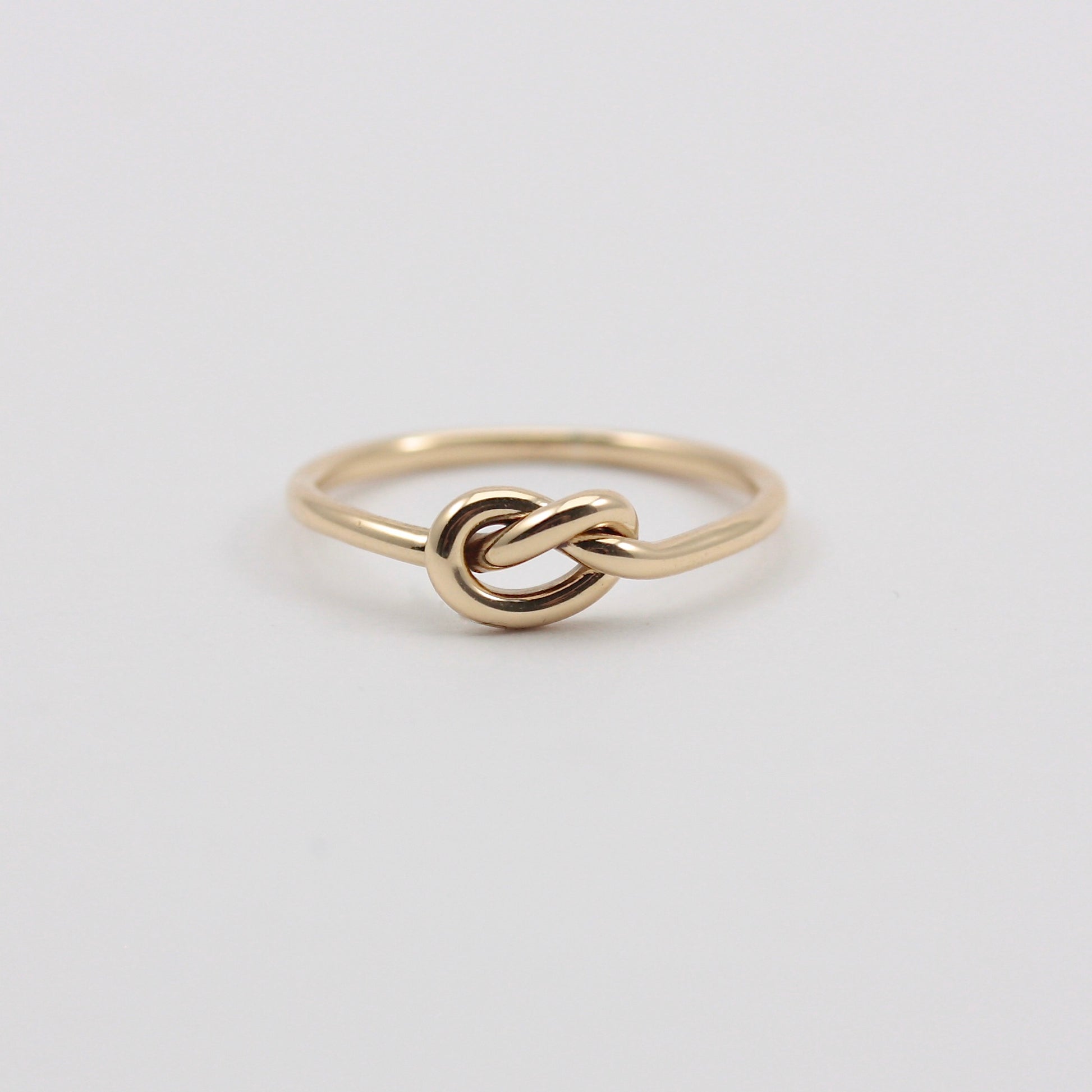 vintage 9ct gold overhand knot ring