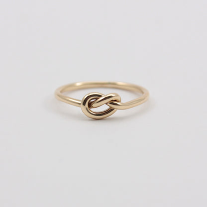 vintage 9ct gold overhand knot ring