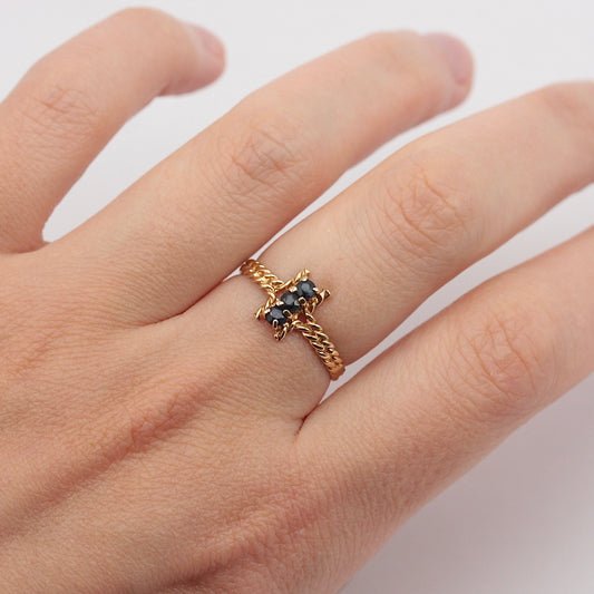 vintage 9ct gold vertical three stone rope ring