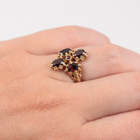 Vintage 9ct Gold Ornate Garnet Ring, 1973