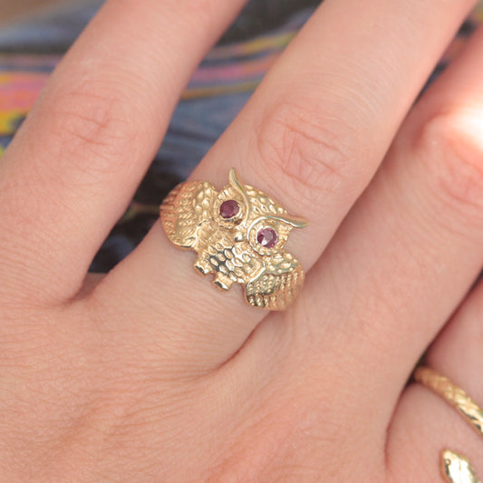 Vintage 9ct Gold Owl Ring with Garnet Eyes, 1989
