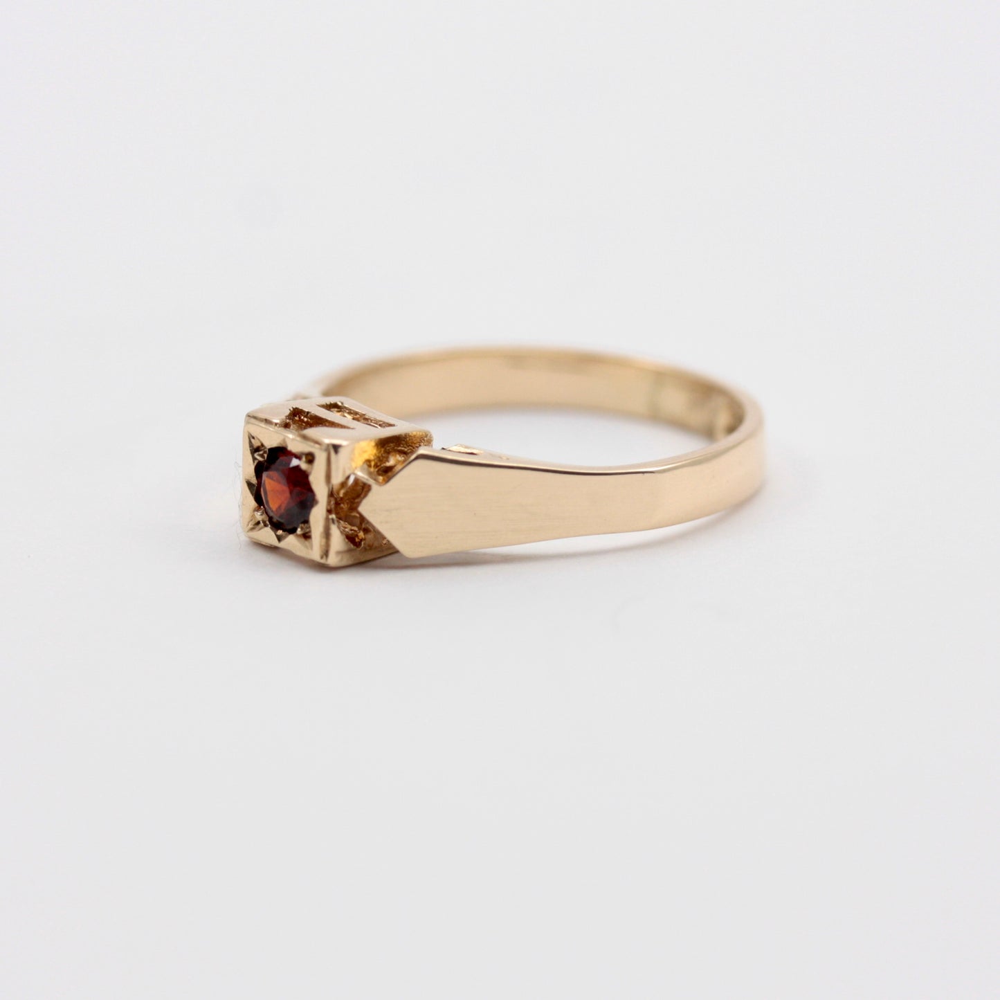 Vintage 9ct Gold Square Front Garnet Solitaire Ring, 1972