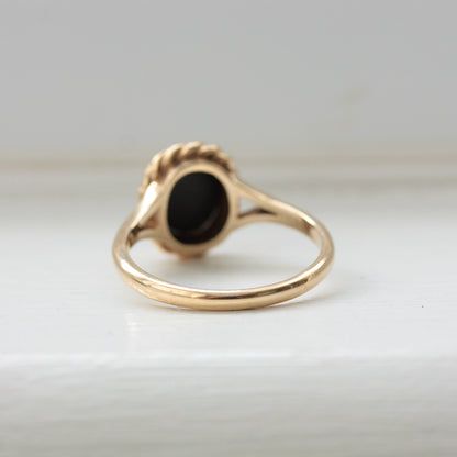 Vintage 9ct Gold Rope Framed Opal Triplet Solitaire Ring