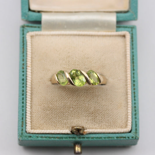 9ct gold peridot three stone ring