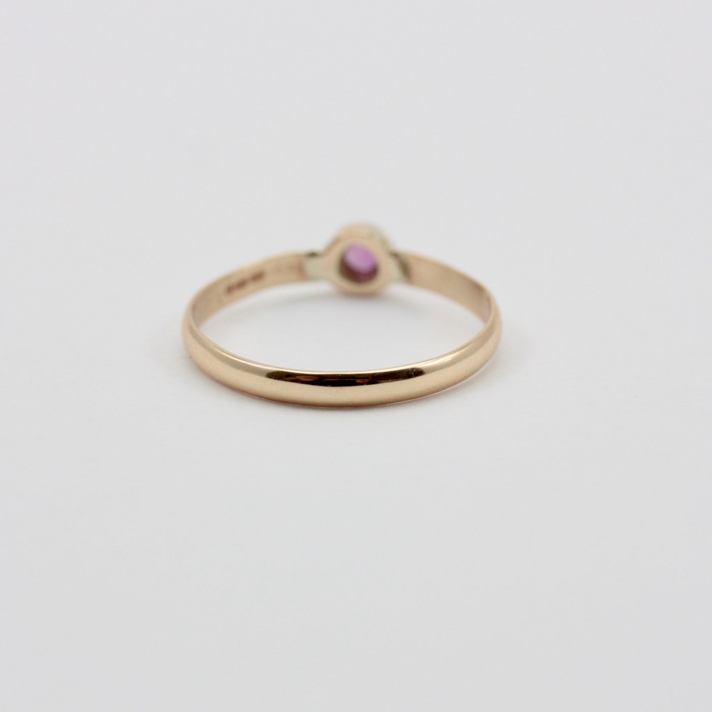 Pre-owned 9ct Yellow Gold and Ruby Solitaire Ring