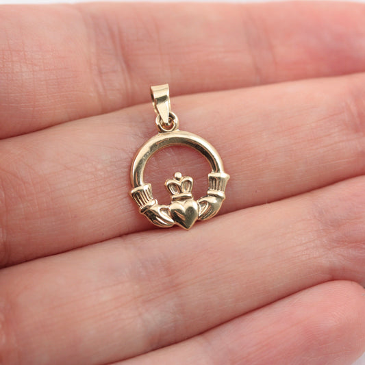 Pre-owned Small 9ct Gold Claddagh Pendant
