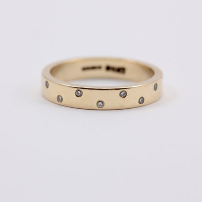 Pre-owned 9ct Gold Diamond Etoile Band Ring, 2002