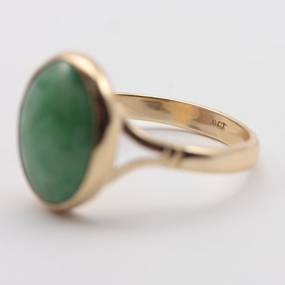 Vintage 9ct Gold and Jade Ring