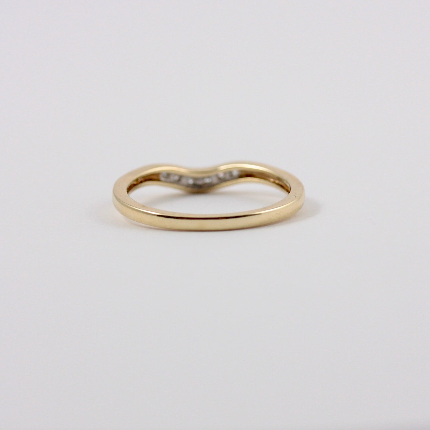 Pre-owned 9ct Gold Diamond Curved Wishbone Ring