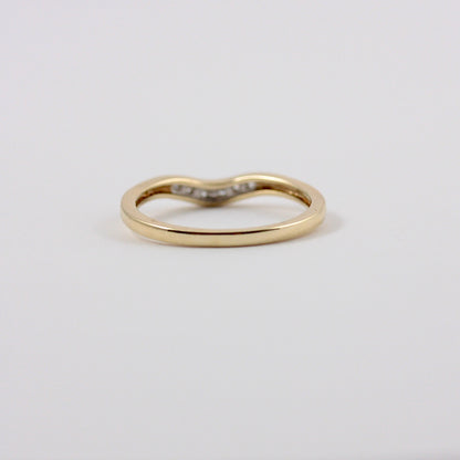 Pre-owned 9ct Gold Diamond Curved Wishbone Ring
