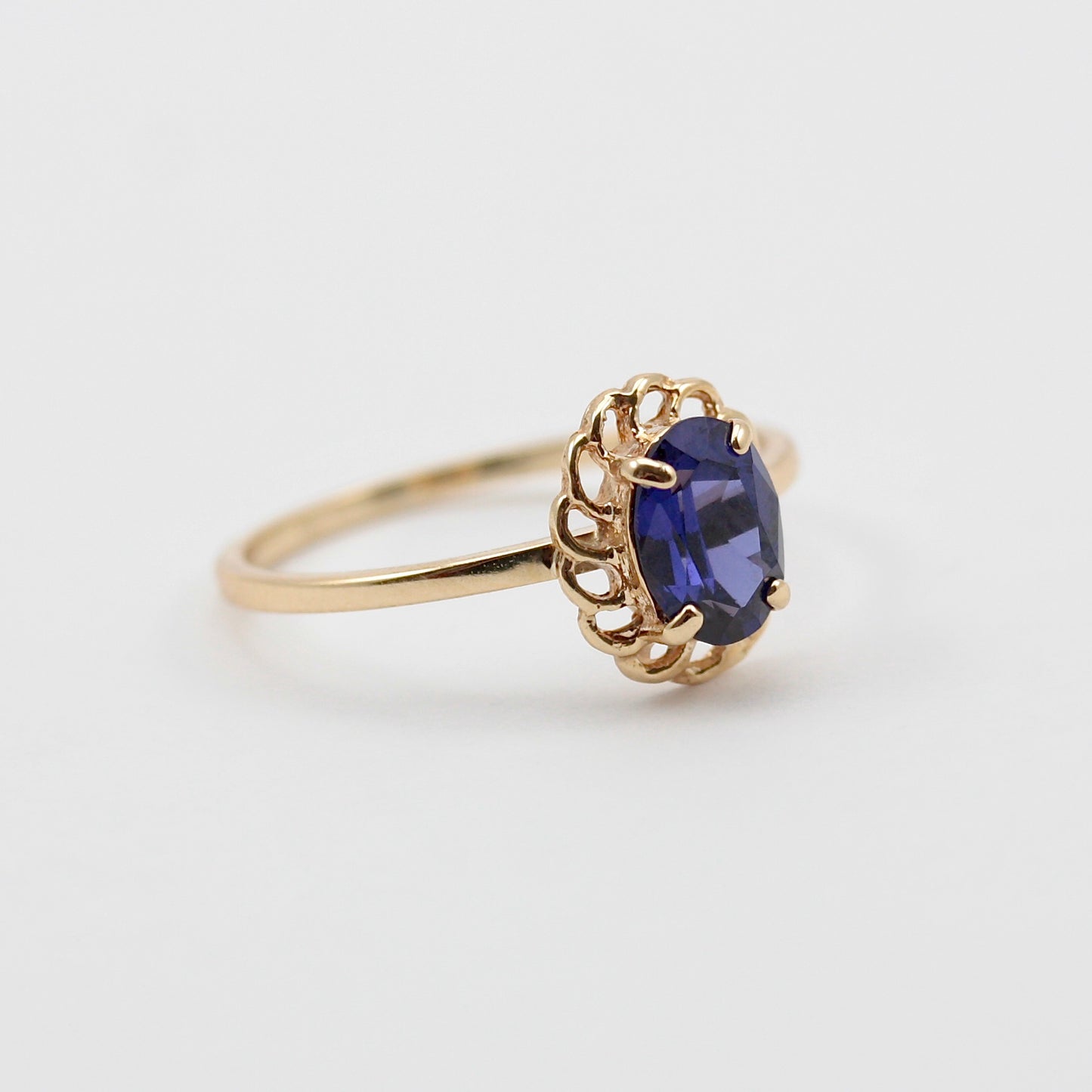 Dainty Vintage 9ct Gold Synthetic Blue Spinel Ring, c1970s