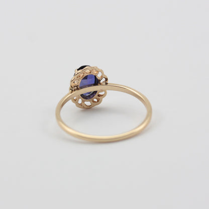 Dainty Vintage 9ct Gold Synthetic Blue Spinel Ring, c1970s