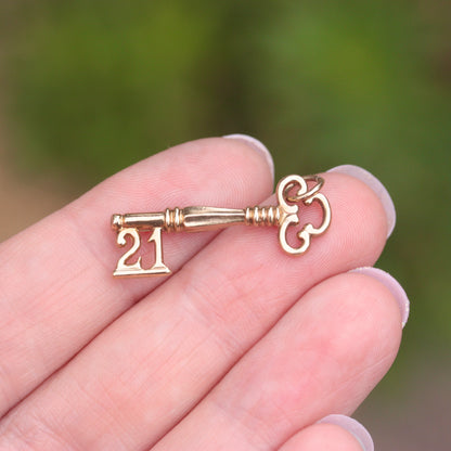vintage 9ct gold 21 key charm