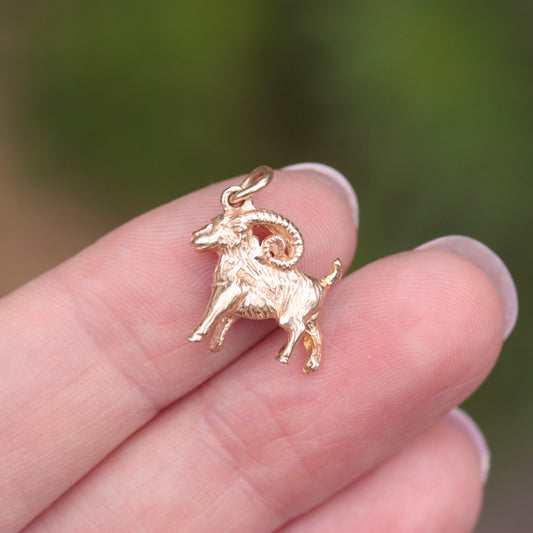 vintage 9ct gold ram charm