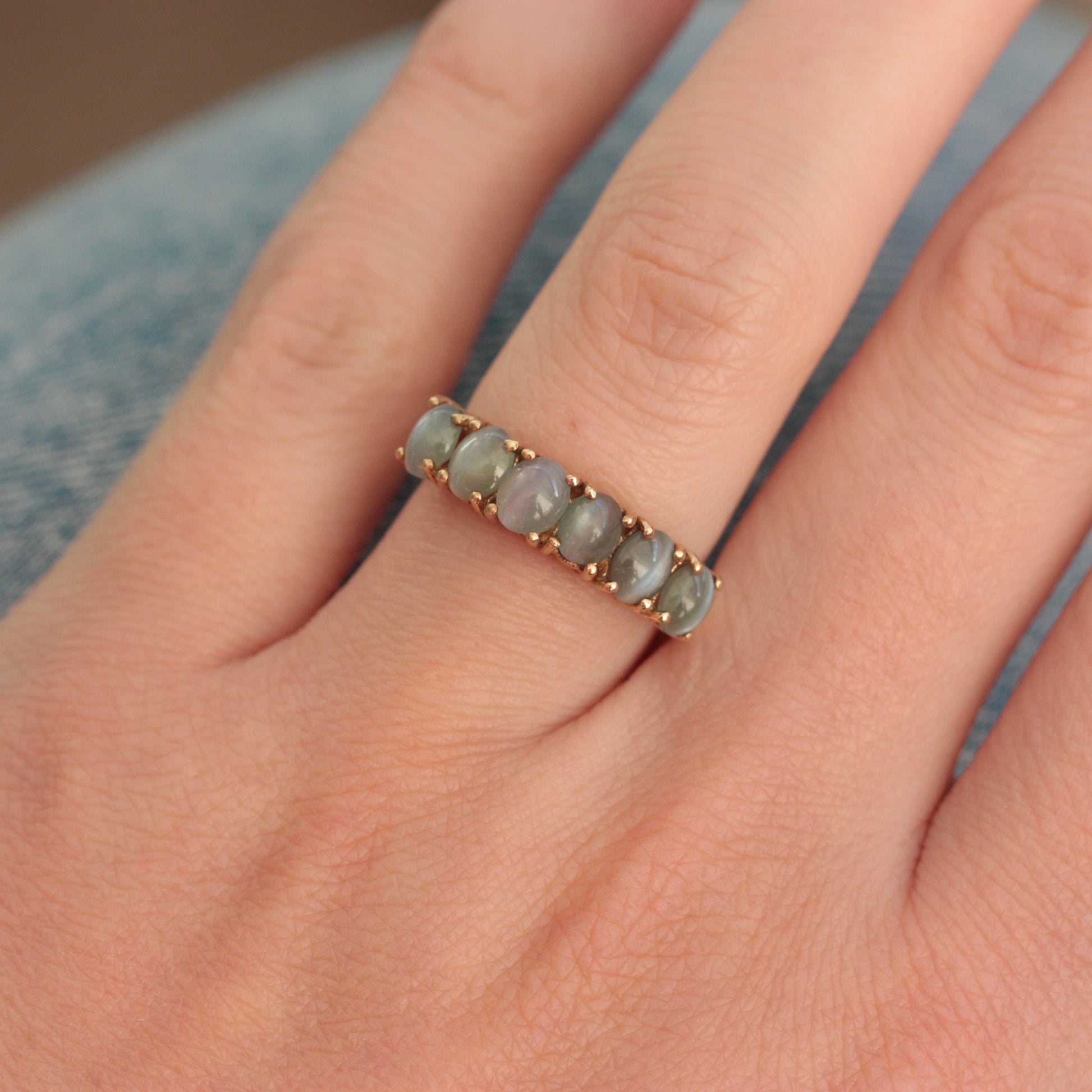 pre-owned 9ct gold 6 stone ring