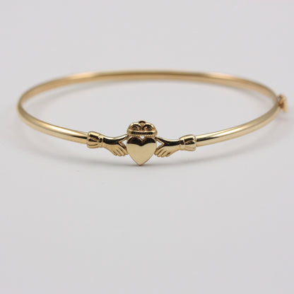 Pre-owned 9ct Gold Flexible Claddagh Bangle, Modern