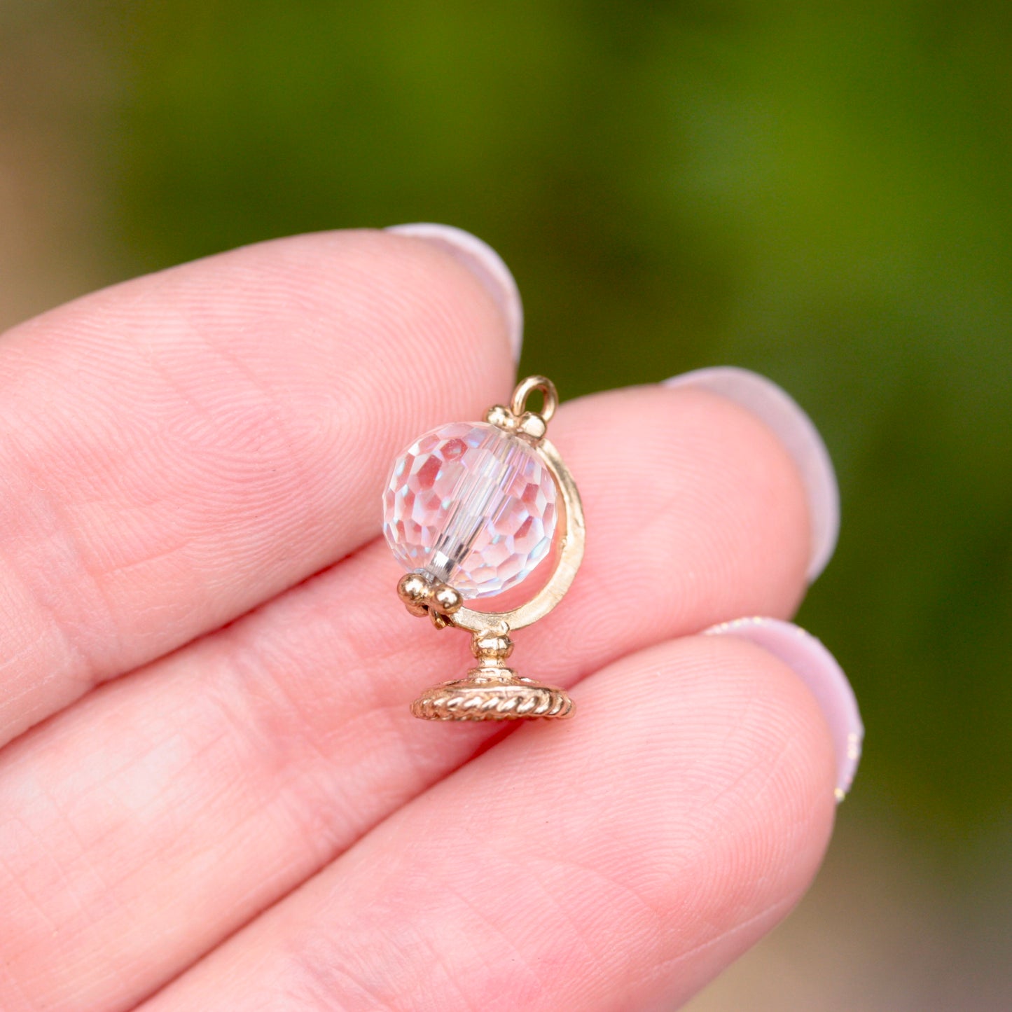 vintage 9ct gold globe charm