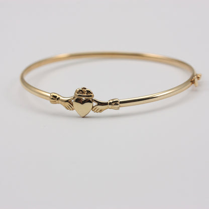 Pre-owned 9ct Gold Flexible Claddagh Bangle, Modern