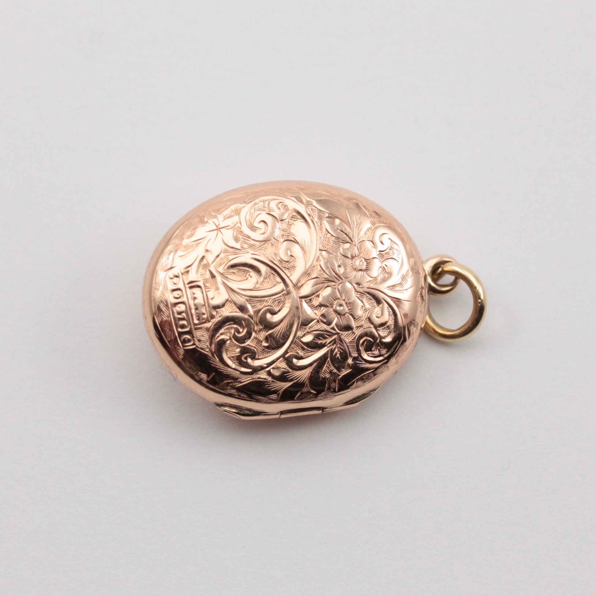 chester hallmarked 9ct gold locket
