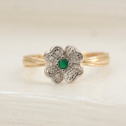 9ct gold shamrock ring